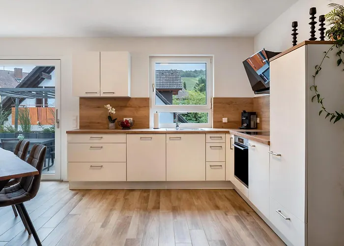 Ferienhaus Ebringen アパート *